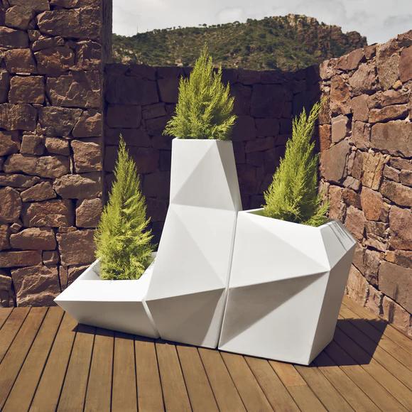 2modern outdoor planters