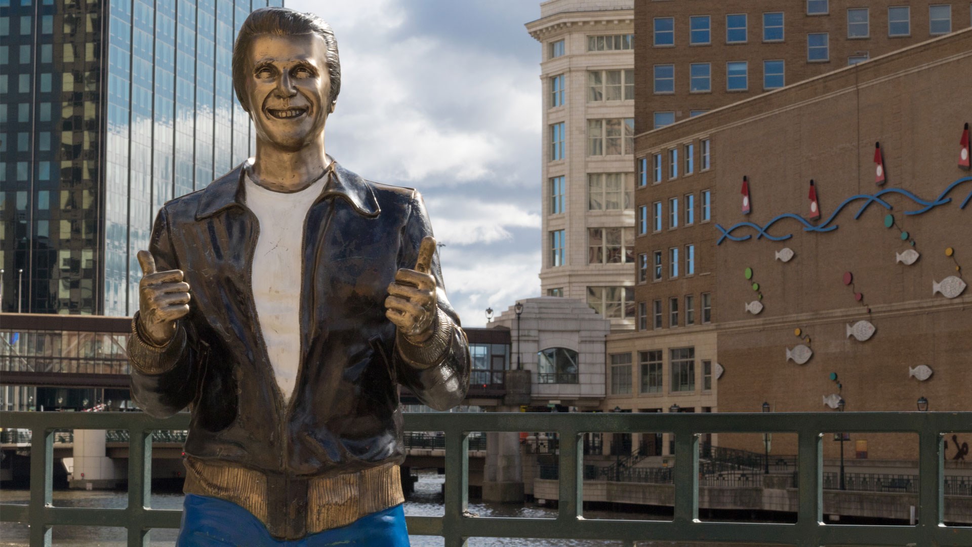 Which Fictional Character is Immortalized with a Statue in Downtown Milwaukee?